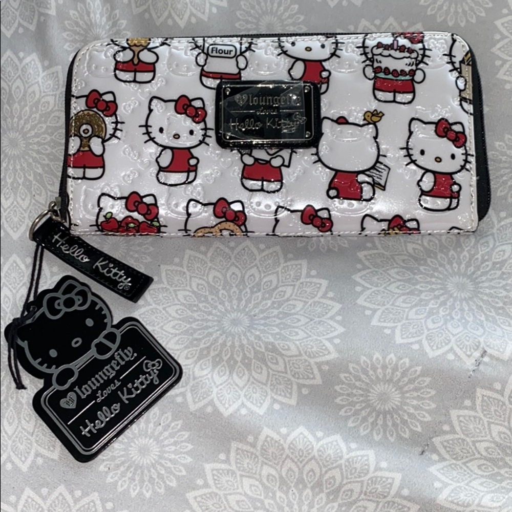Hello kitty wallet
